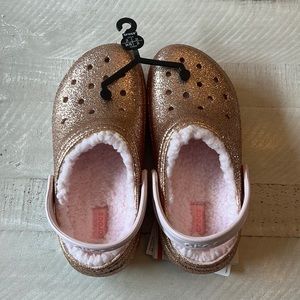 Brand new kids fur crocs size 3